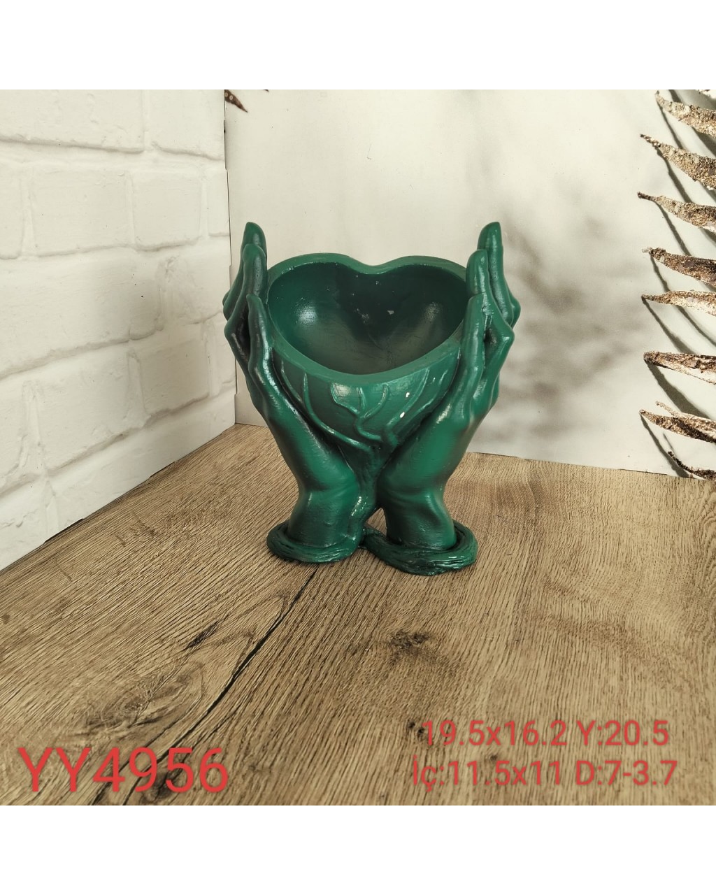 YY4956 Kalp Formlu El Figürlü Saksı Silikon Kalıp • El Yapımı Romantik Dekor ve Anlamlı Hediye Seçeneği!